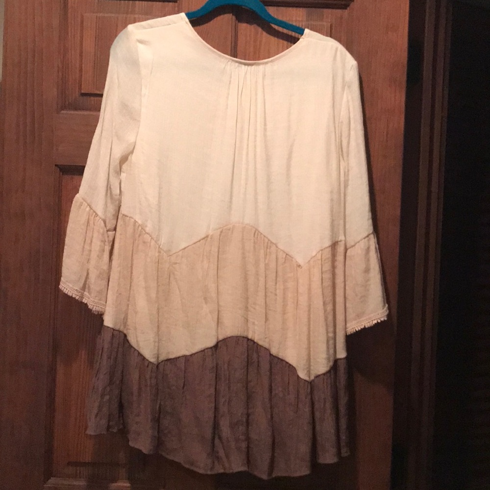 Shirt - Picture 3 of 4